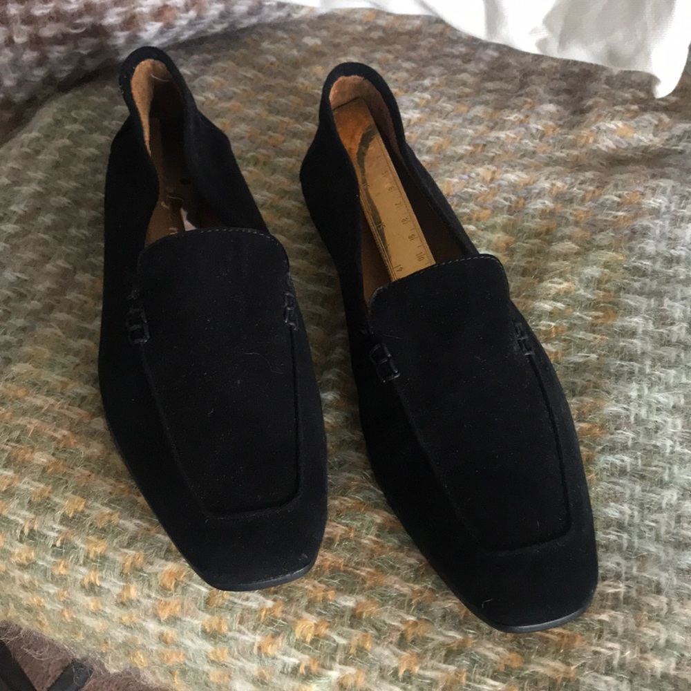 Bettye Muller Black Suede Loafer 38 1/2 S